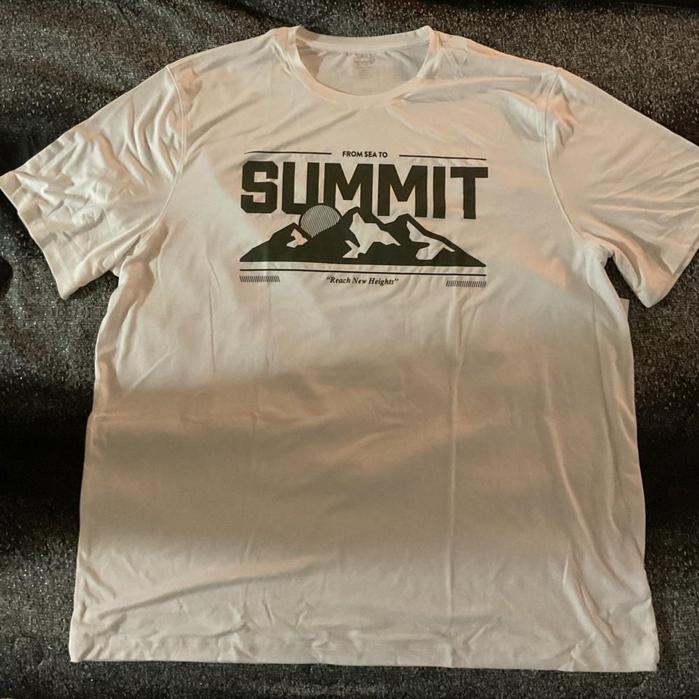 Graphic tee